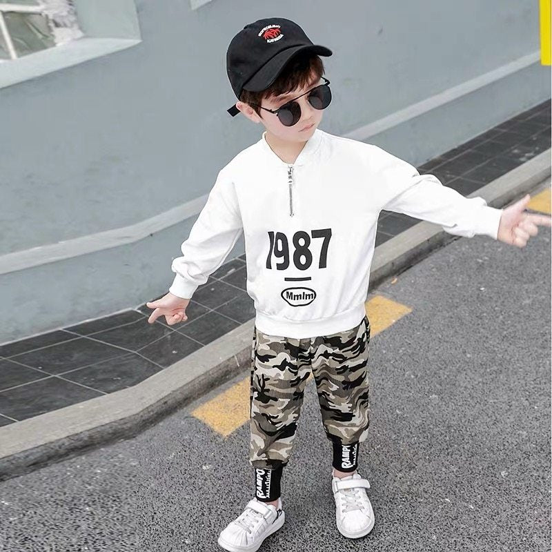 Children's camouflage suit