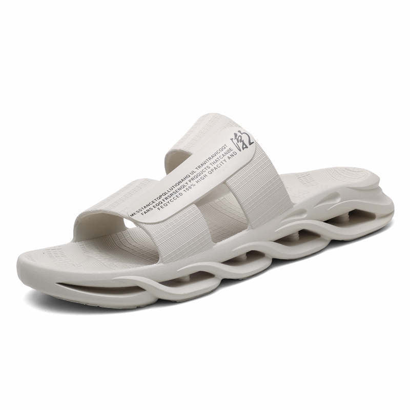Casual sandals and slippers