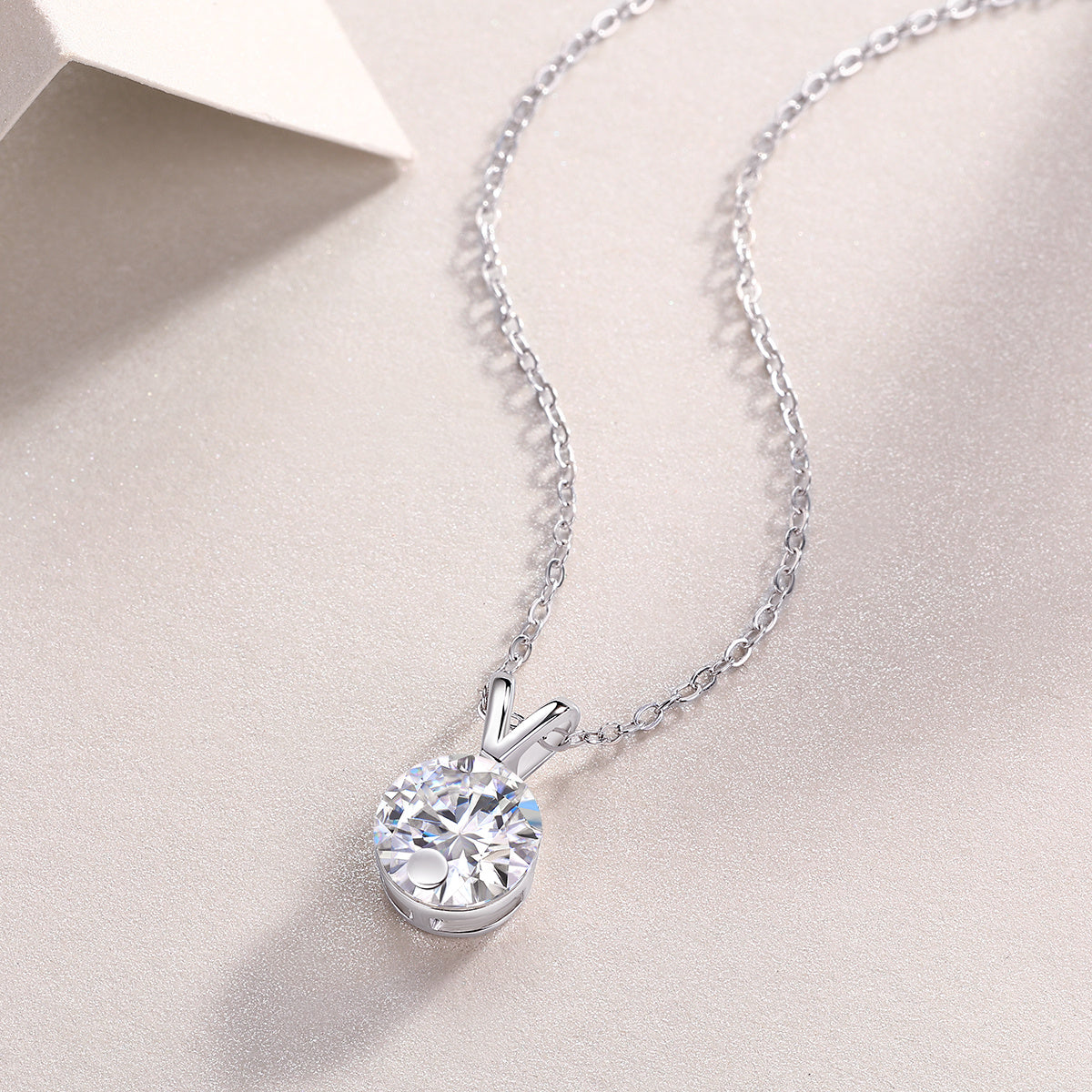 Diamond Sparkle V-chain Luxury Fashion Diamond Pendant Necklace Set With Mosan Diamond Silver Ornaments