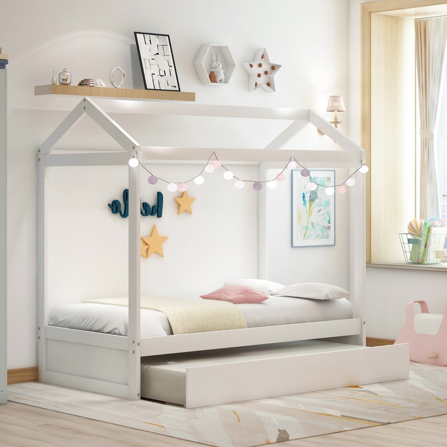 White Can Decorate The Bed Of A House With A Trunk
